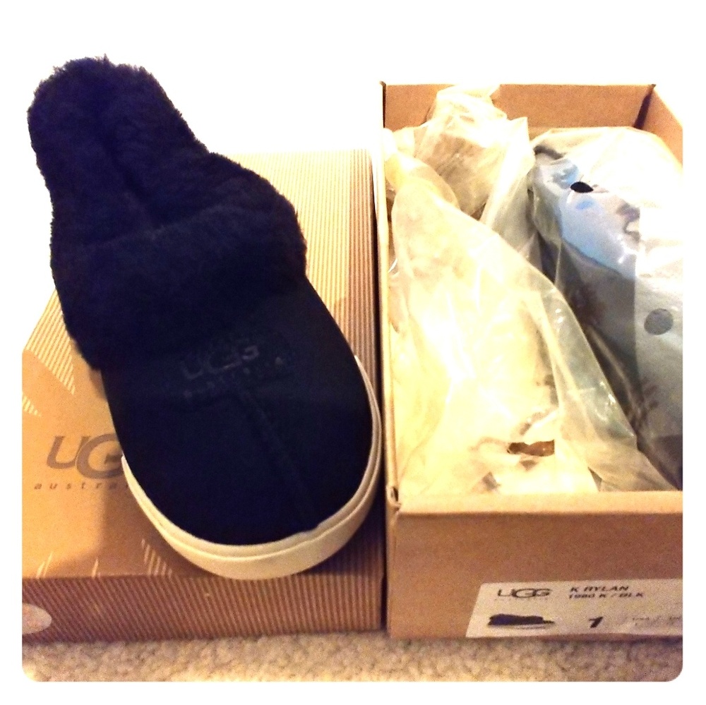 UGG Kids Rylan Sheepskin Slippers